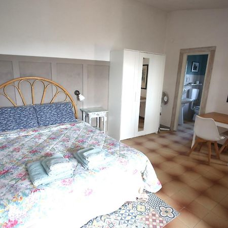 Ca' La Stella Sea-View Apartments Порто Адзуро Екстериор снимка