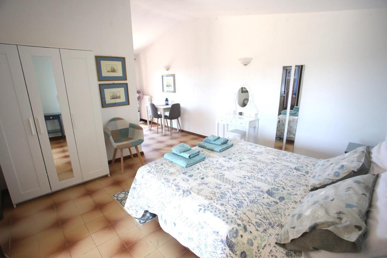 Ca' La Stella Sea-View Apartments Порто Адзуро Екстериор снимка